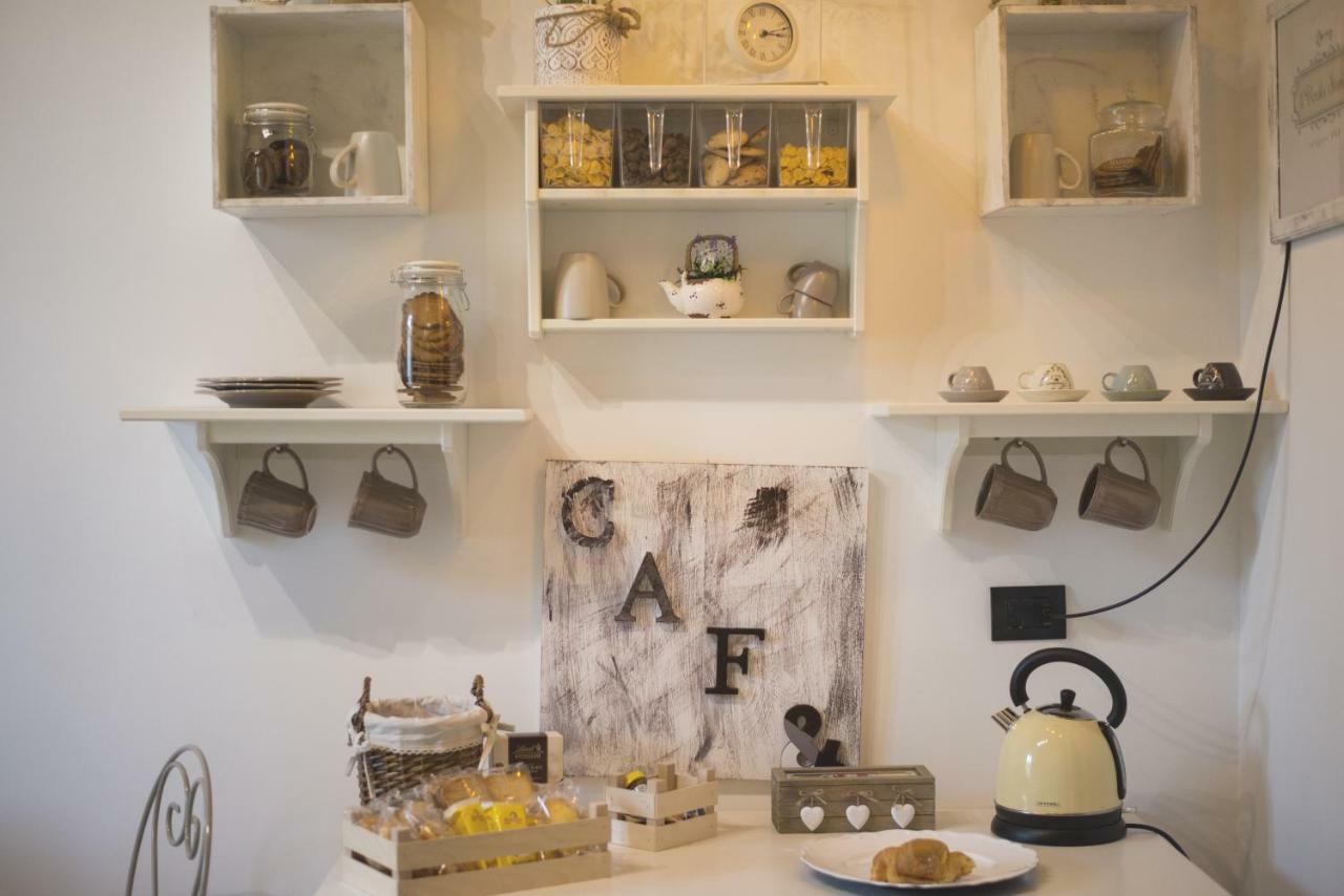 เอเลแกนต์ บีแอนด์บี อิล วิโกโล สโตริโก ซาแลร์โน Bed & Breakfast ภายนอก รูปภาพ