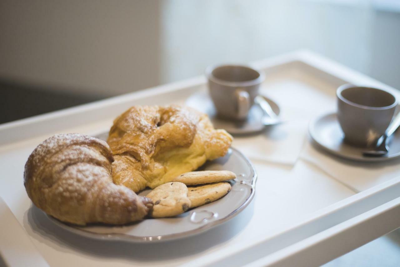เอเลแกนต์ บีแอนด์บี อิล วิโกโล สโตริโก ซาแลร์โน Bed & Breakfast ภายนอก รูปภาพ
